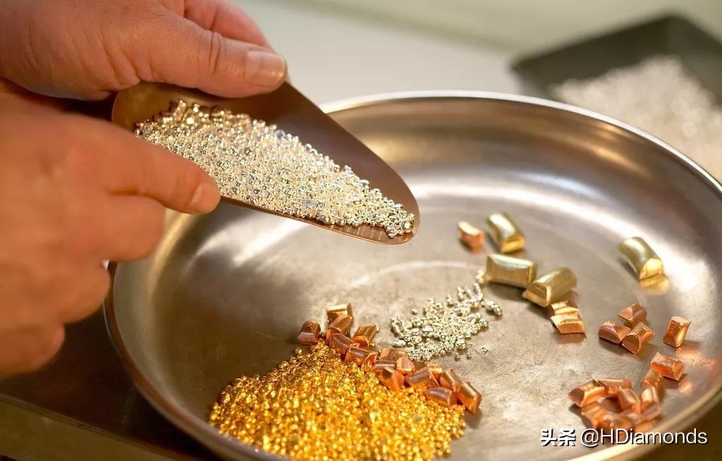 黃金首飾回收價格品牌因素_黃金回收價格與品牌有關(guān)系嗎_回收老黃金首飾